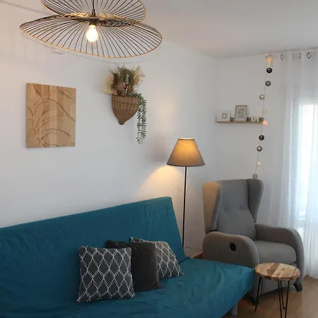 A Minute De La Plage! Apartment L'Estartit