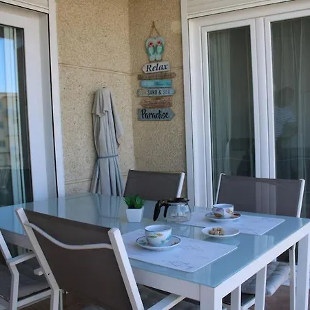 A Minute De La Plage! Apartment *